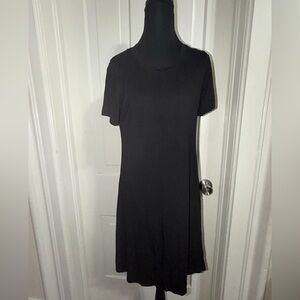 NWT women’s Black Short Sleeve Dress size medium